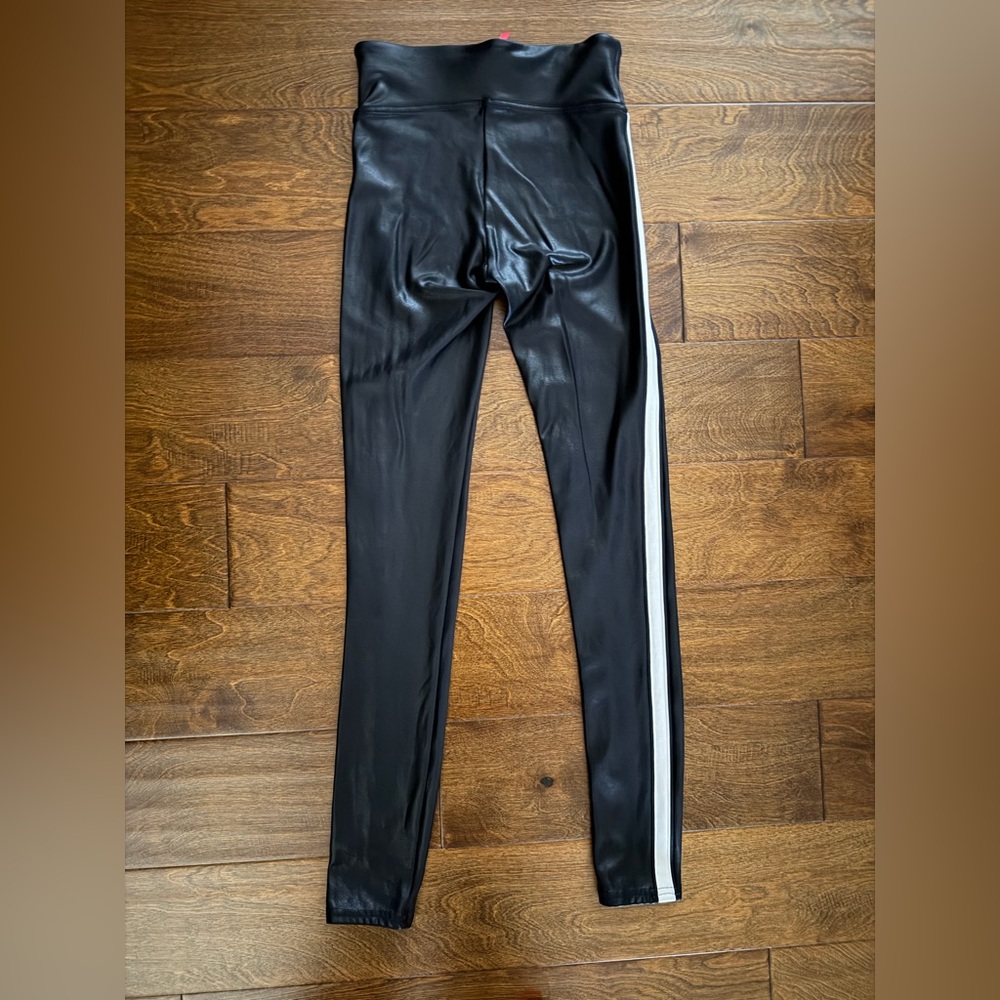 SPANX Faux Leather Tuxedo Stripe Leggings Black White Women’s XSmall - Picture 3 of 9